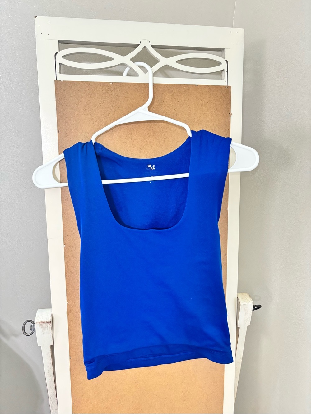 Women’s Scoop Neck Tank Top - Vibrant Blue